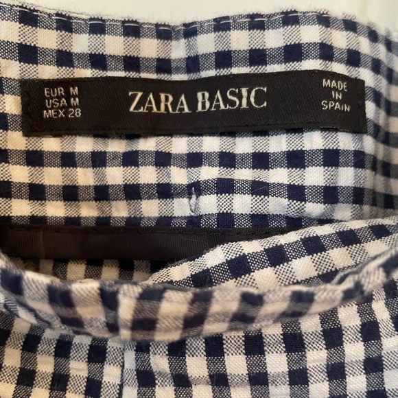 ⭐️SOLD- Zara Women’s Ruffled Gingham Navy and White Shorts - size Medium - Picture 8 of 12